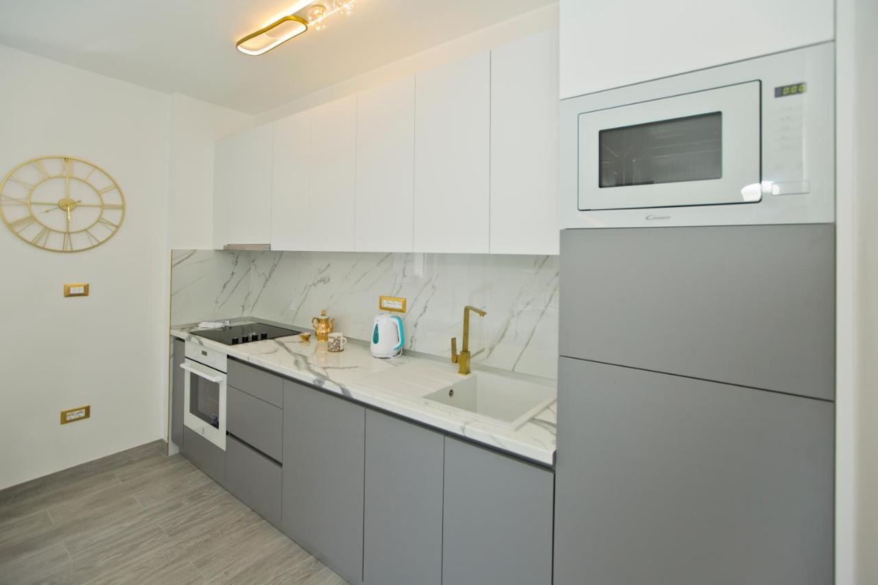 Luxury Apartment Veronika ฮวาร์ ภายนอก รูปภาพ