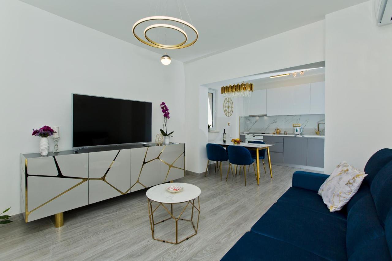 Luxury Apartment Veronika ฮวาร์ ภายนอก รูปภาพ