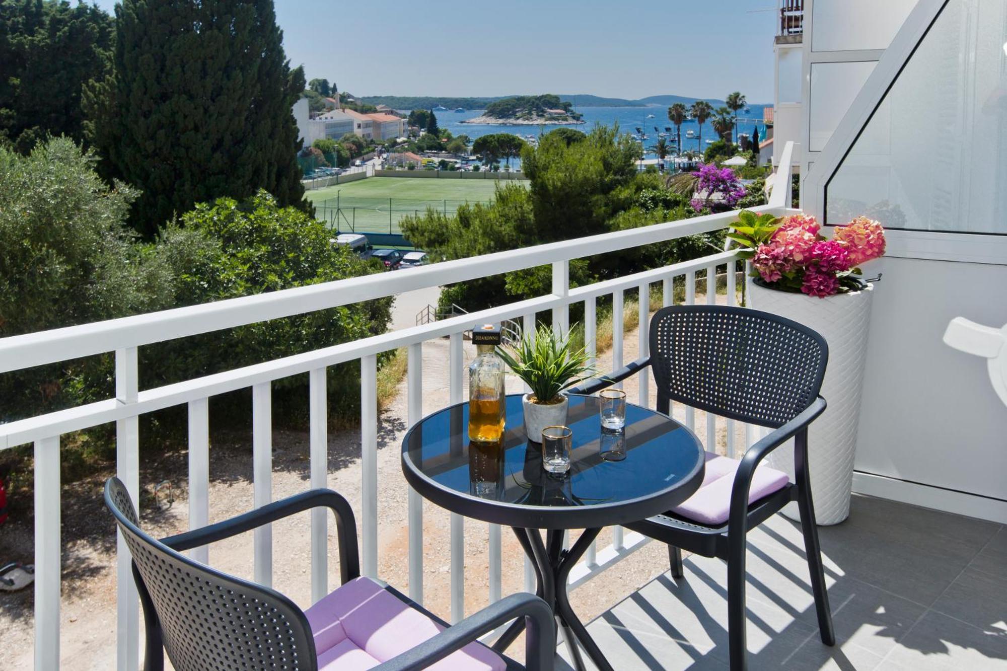 Luxury Apartment Veronika ฮวาร์ ภายนอก รูปภาพ